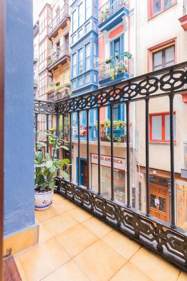 Beautiful Old Town By Next Stop Bilbao Buitenkant foto