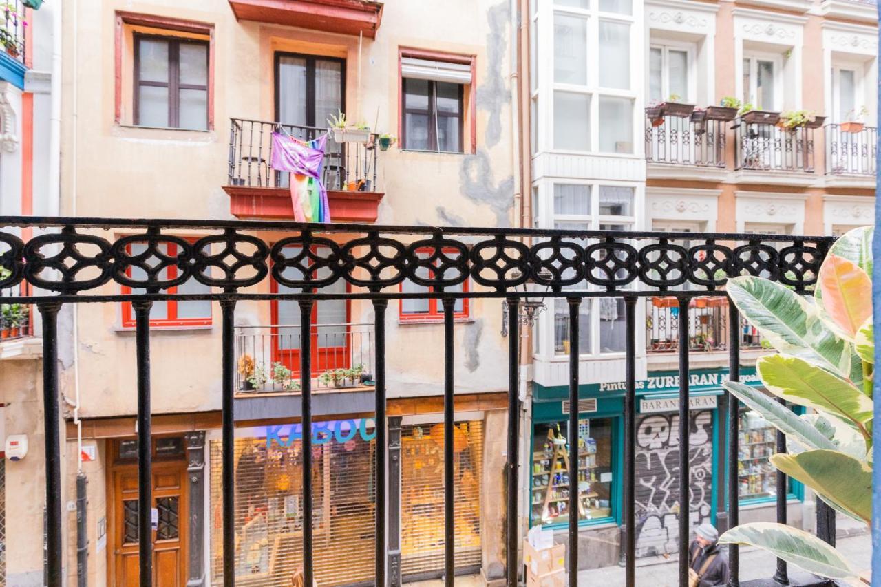 Beautiful Old Town By Next Stop Bilbao Buitenkant foto